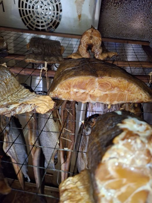 Węgorz - Wędzony dymem, Mały rodzinny zakład, dostawa lu