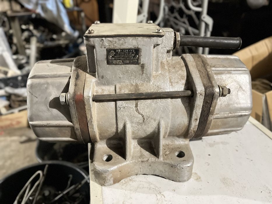 Площадочный вибратор ИВ-128-У2