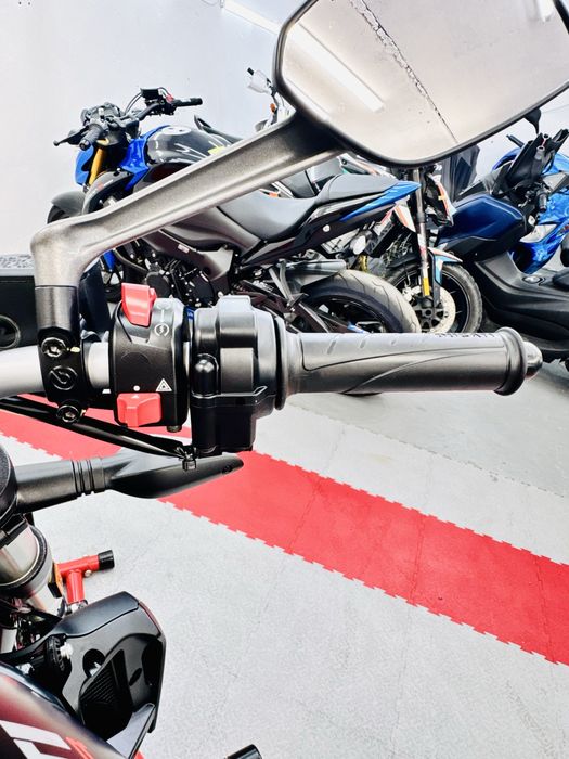 мотоцикл Ducati Monster 821 2020 р в оригіналі тільки з Японії