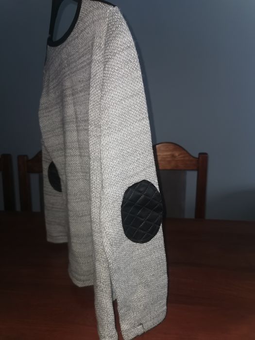 Szary, melanżowy sweter, sweterek z wstawkami z eko skóry L XL 40 42
