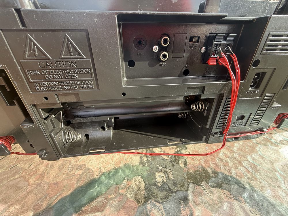 Продам магнитолу TOSHIBA RT-SX55