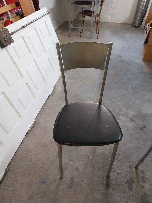 4 Cadeiras de Cozinha praticamente novas