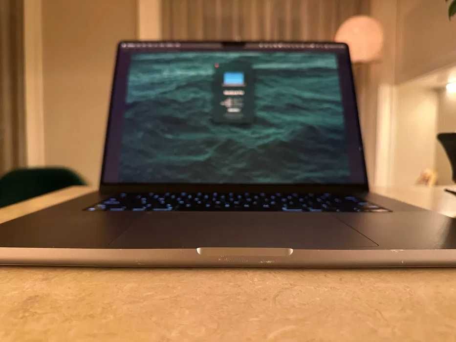 Apple MacBook Pro 16-inch QWERTY – M2 Pro Chip