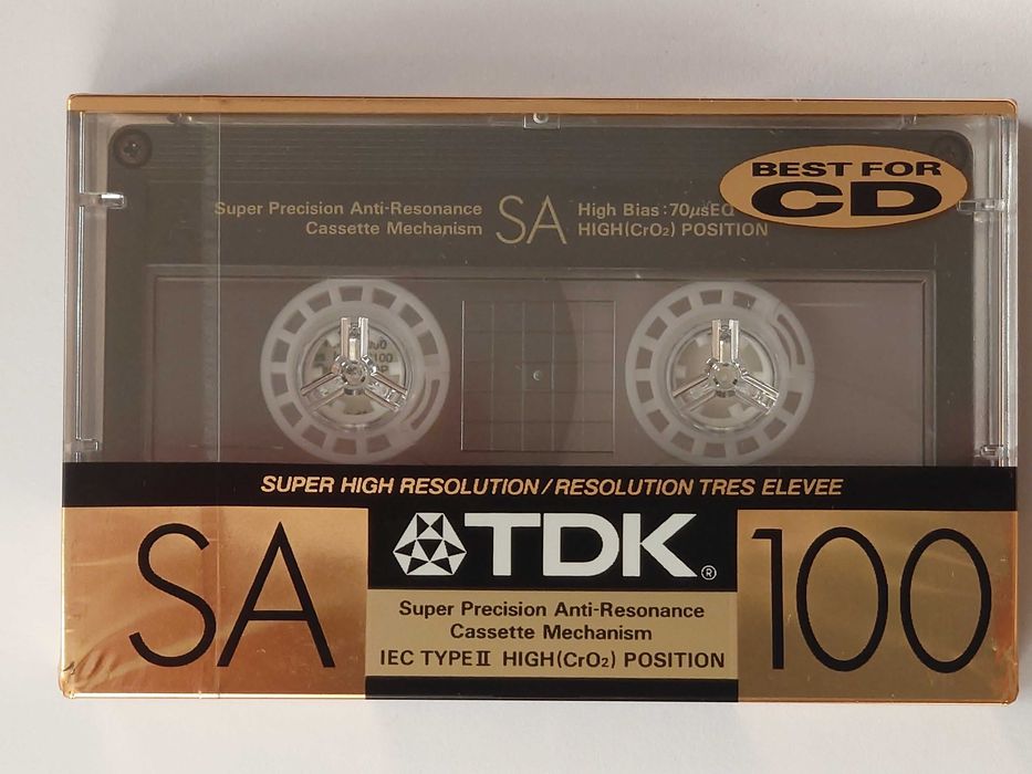TDK SA 100 model na rok 1989 z tzw "dużym oknem" rynek Amerykański