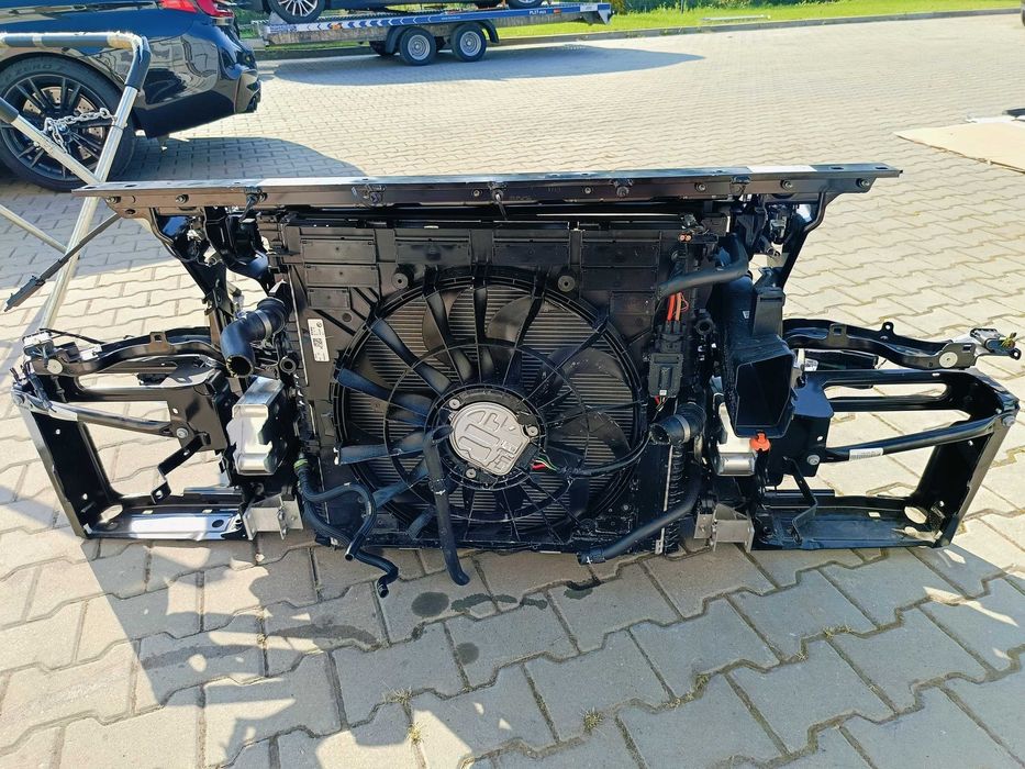 BMW X6 G06 Передня панель телевізор