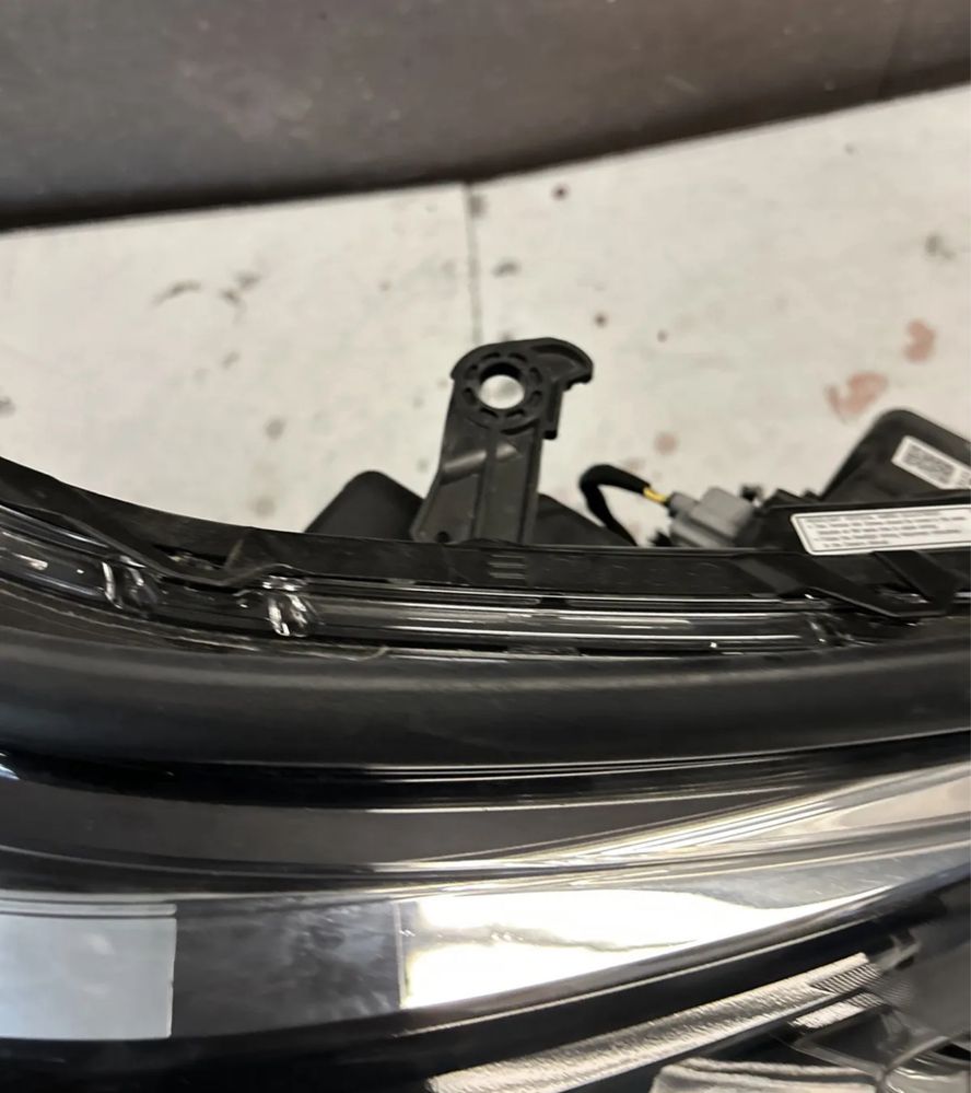 Фара права Subaru Forester sk 2023 84002SJ640