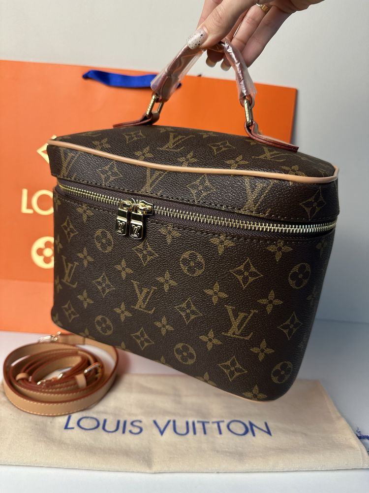 Torebka kosmetyczka Louis Vuitton Premium monogram Canvas LV