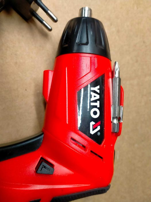 Wkrętak AkumulatorowyY 3,6V 1,3 AH
YATO YT-82760