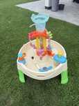 Stolik wodny fontanna dla dziecka . Little Tikes