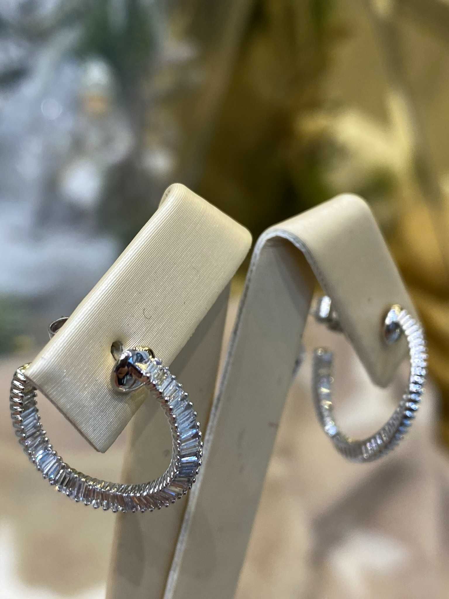 Kolczyki z diamentami 1.01 CT bagiety Infinity