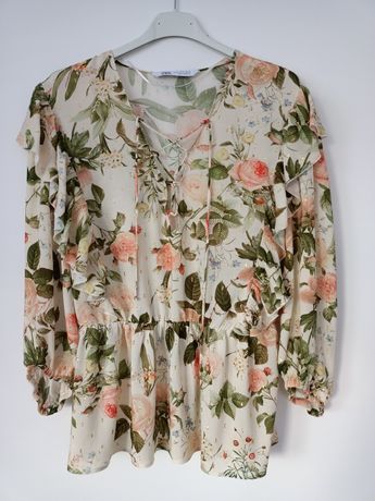 Zwiewna beżowa bluzka Zara w kwiaty falbanki dekolt w serek r.S