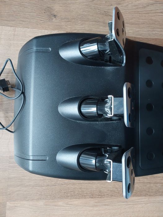 Руль Logitech g29