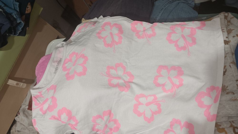 Calções 12-18 meses e t shirts 4 anos