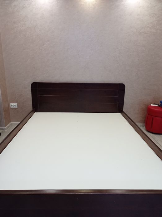 Ліжко двоспальне