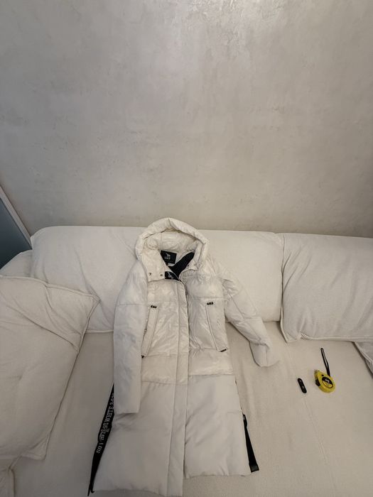 Жіноча зимова куртка