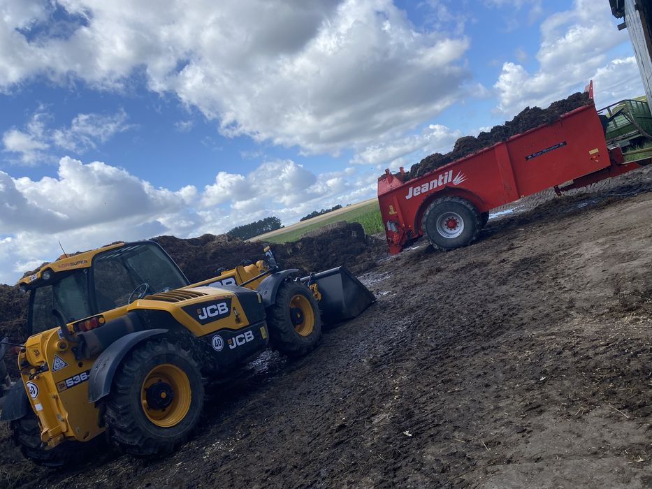 Usługi  ładowarką jcb 536-60 agri