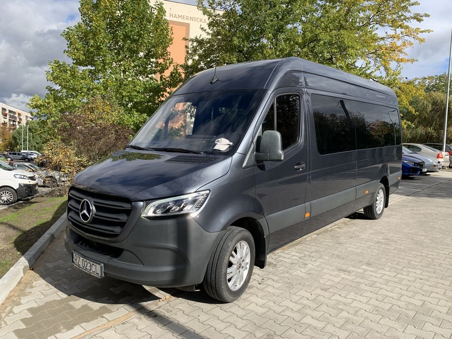 Mercedes Sprinter W907 315 VIP Led Automat 9 osobowy