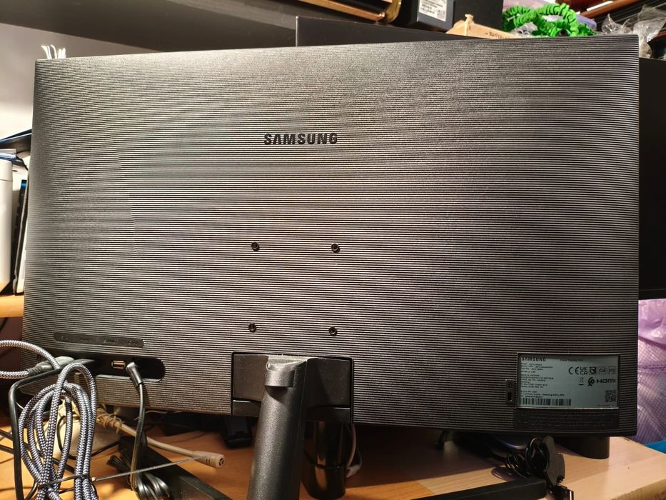 Samsung Essential Monitor S27C330GAU 27" LCD IPS FullHD 100Hz FreeSync
