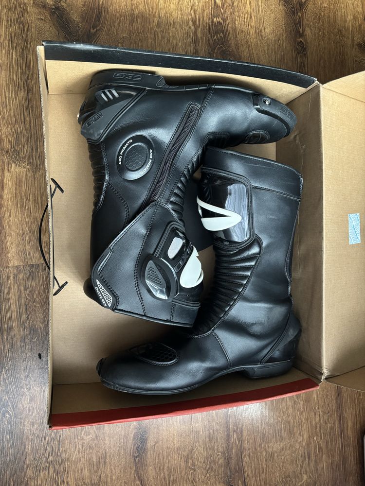 Sprzedam buty motocyklowe Axo primato ll
