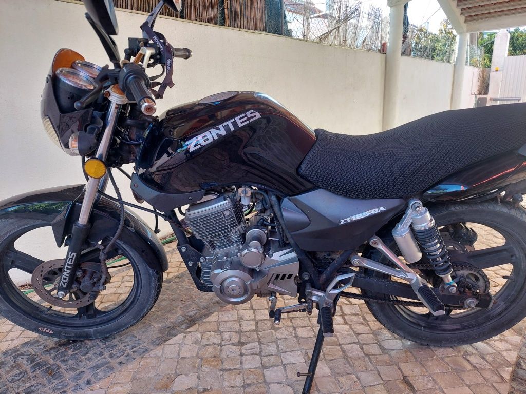 Zontes 125, poucos km.