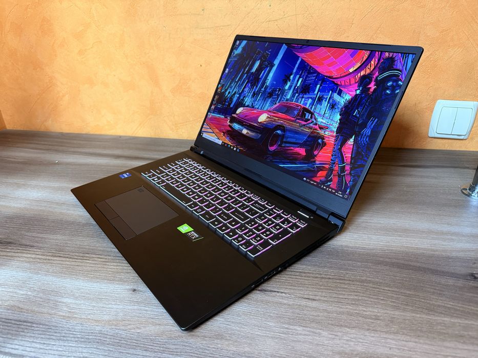 Потужний ігровий ноутбук (i7/1TB SSD/32DDR4/RTX 3080 16GB/144hz 17.3)