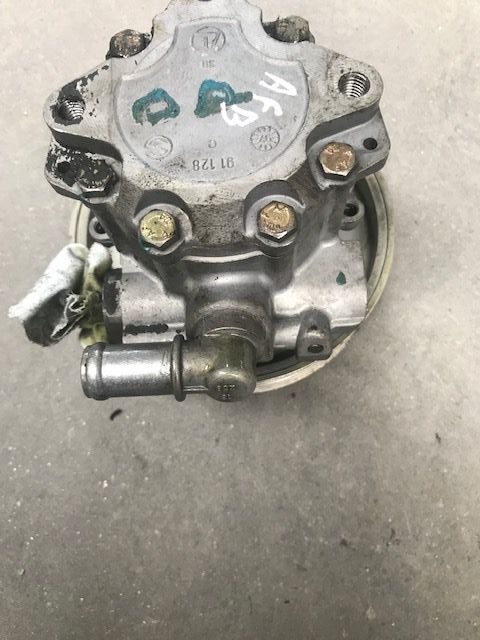 Bomba de Direçao Assistida Audi A 6 Vw passat 2.5 tdi