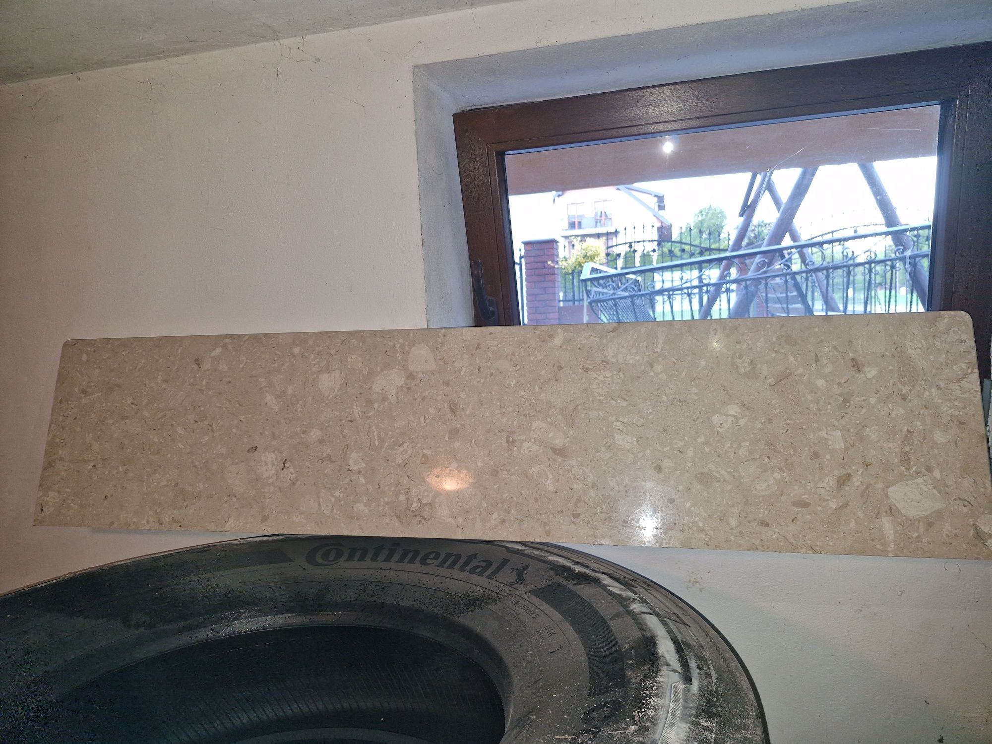 Parapet z kamienia perlato appia 156x35x3
