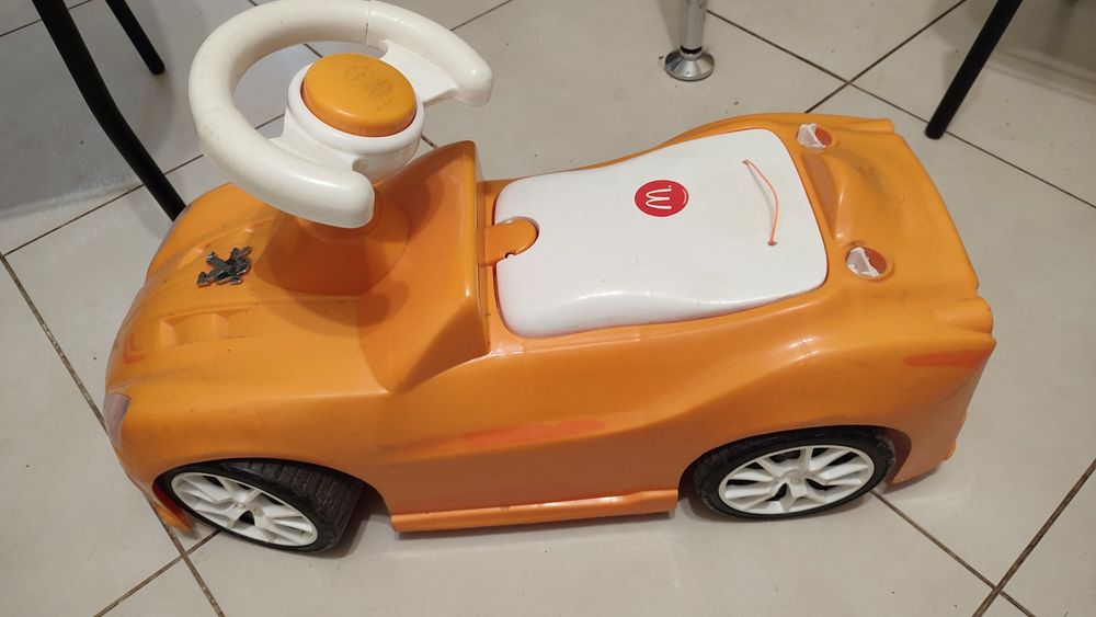 Машинка каталка толокар