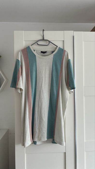 New Yorker smog tshirt w kolorwe paski XL/42