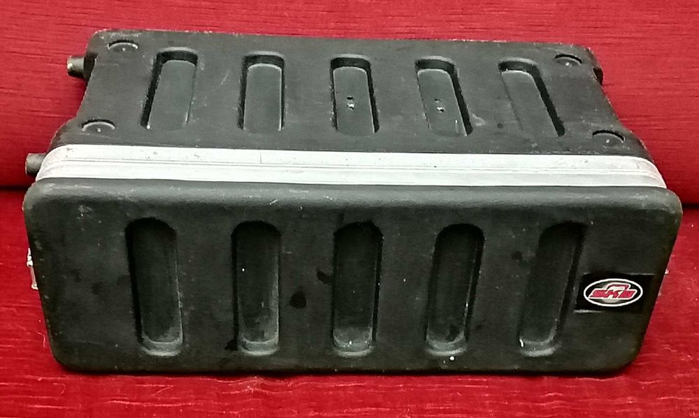 Filght Case Rack Áudio de 3 unidades SKB