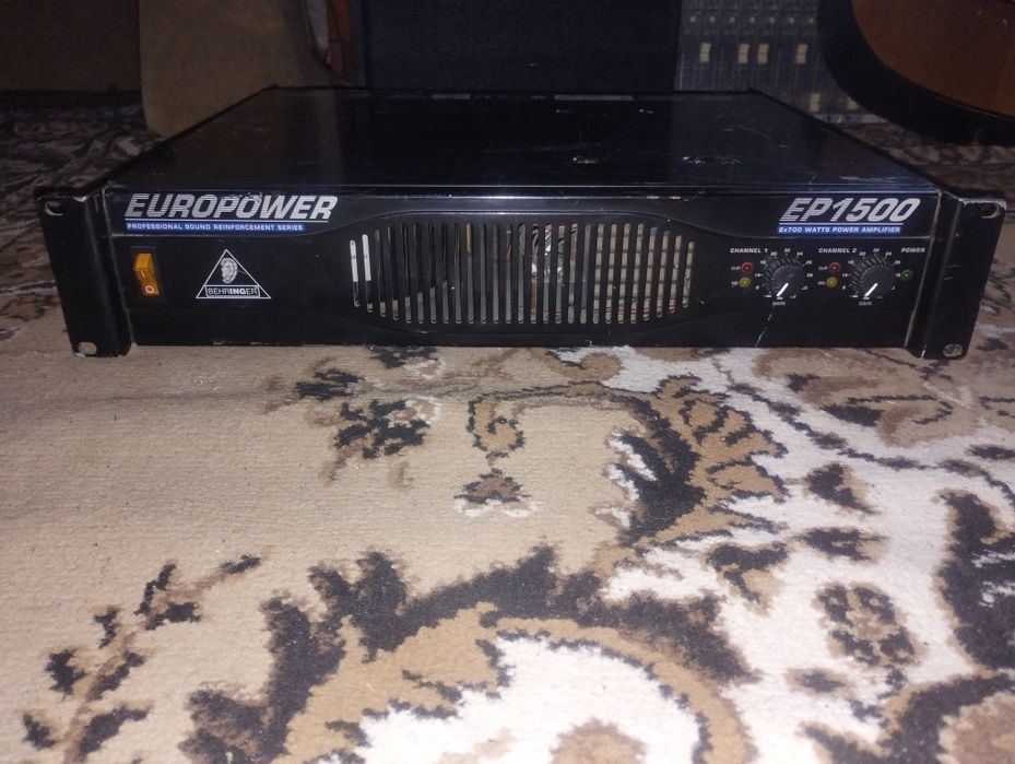 Усилитель Мощности Behringer EP1500 2 * 450W 4 Ohm. 2 * 700W 2 Ohm
