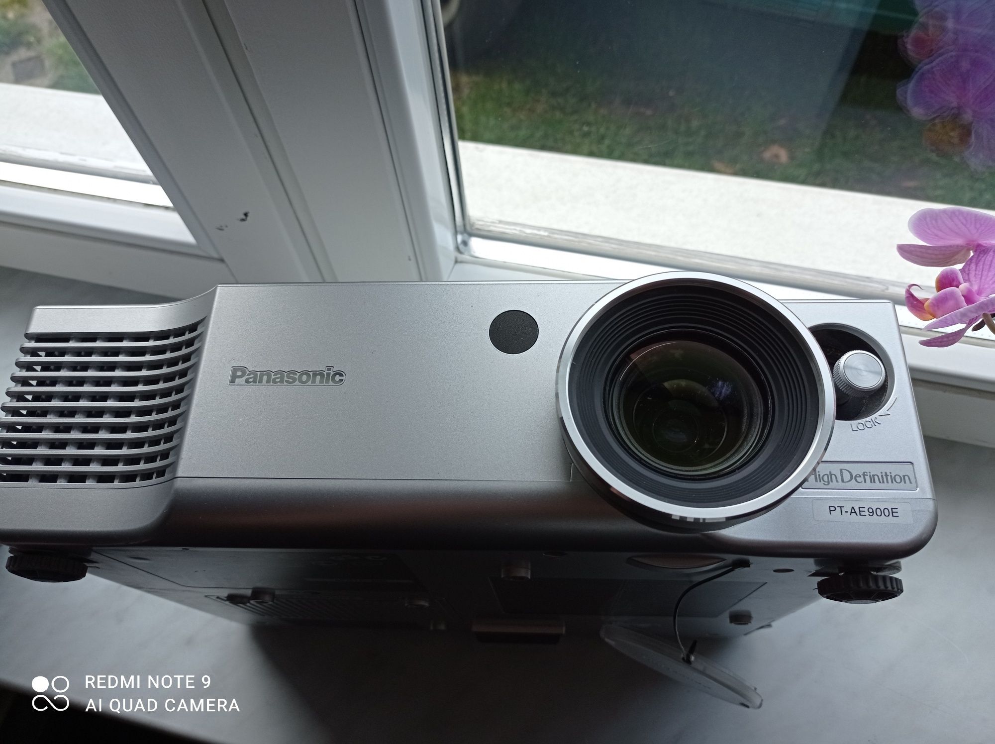 Panasonic PT-AE900E