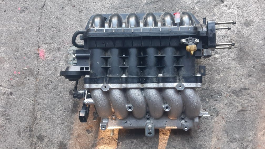 Kolektor ssący 3.0b v6 6b31 Mitsubishi Outlander
