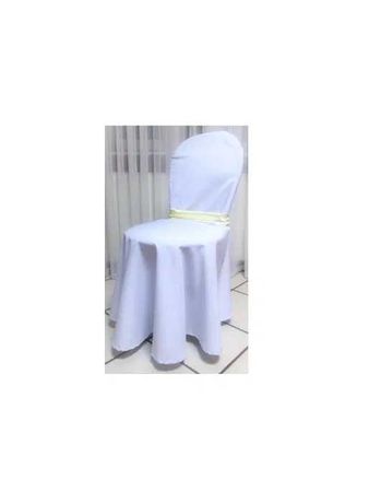 biały pokrowiec z szarfą na krzesło wesele komunia