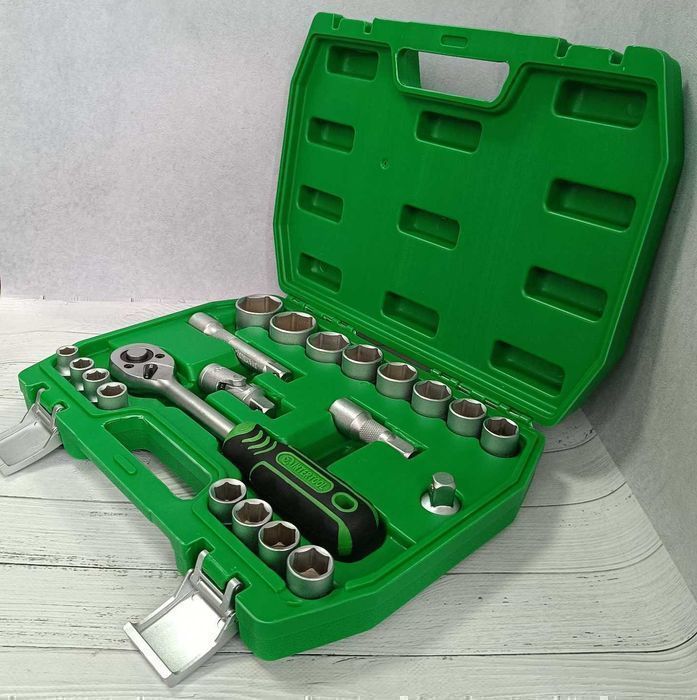 Набір інструментів 21 од 1/2"  INTERTOOL ET-6021SP набор головок 10-32