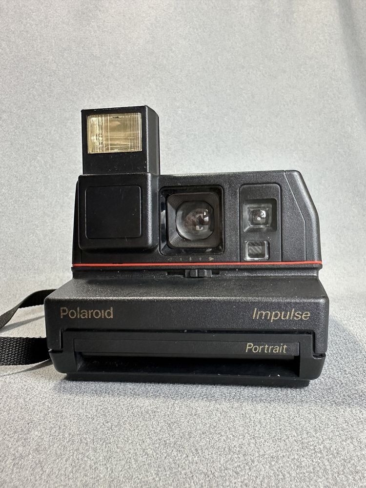 Пленочный фотоаппарат polaroid 600 plus