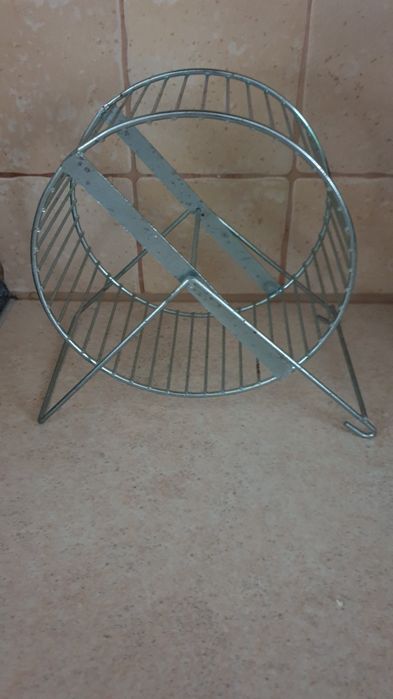 Metalowy kołowrotek dla gryzoni