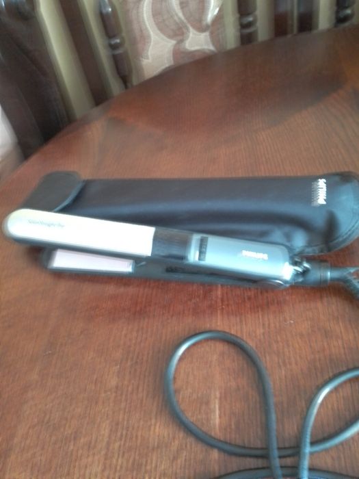 Випрямляч для волосся Philips Salon Straight