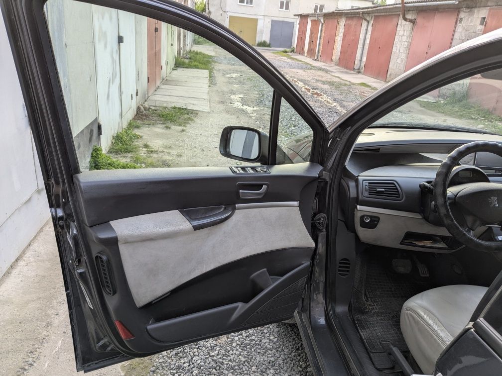 Продам Peugeot 807