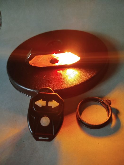 Światło LED USB rowerowe z kierunkowskazami