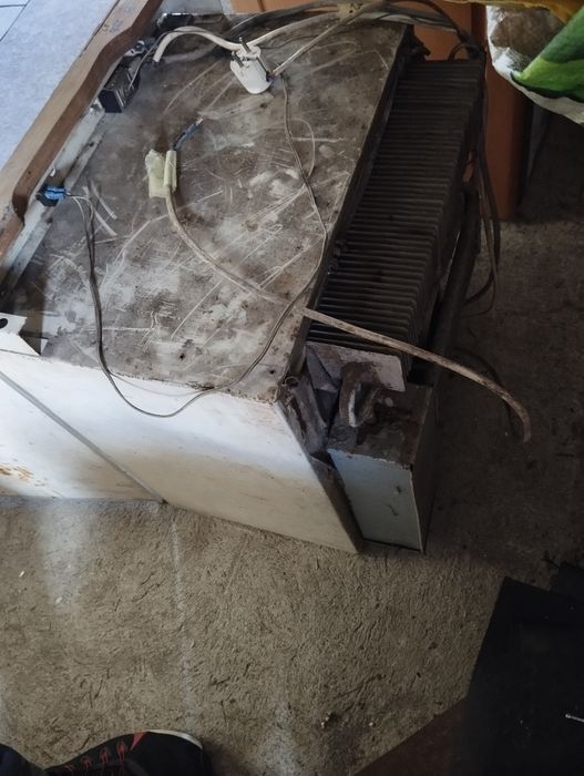 Lodówka  na 12wolt i 220w kemping naprawa