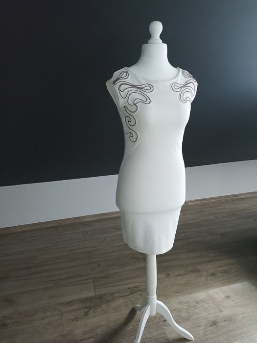 Sukienka Reserved. Rozmiar S.