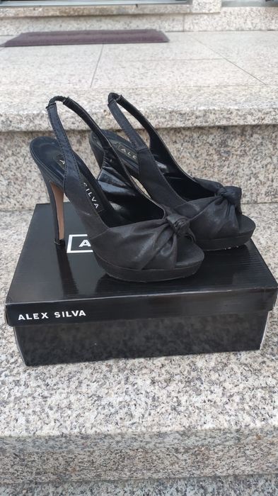 Sandália salto alto T35