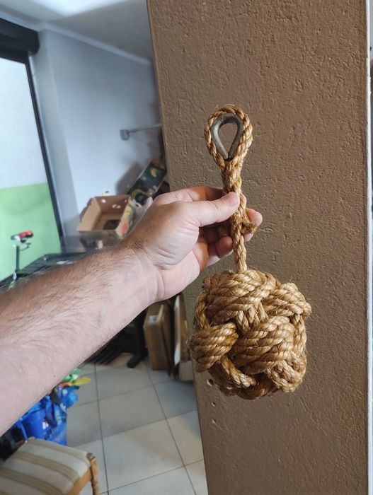 Odbijacz do łodzi , ogranicznik drzwi.