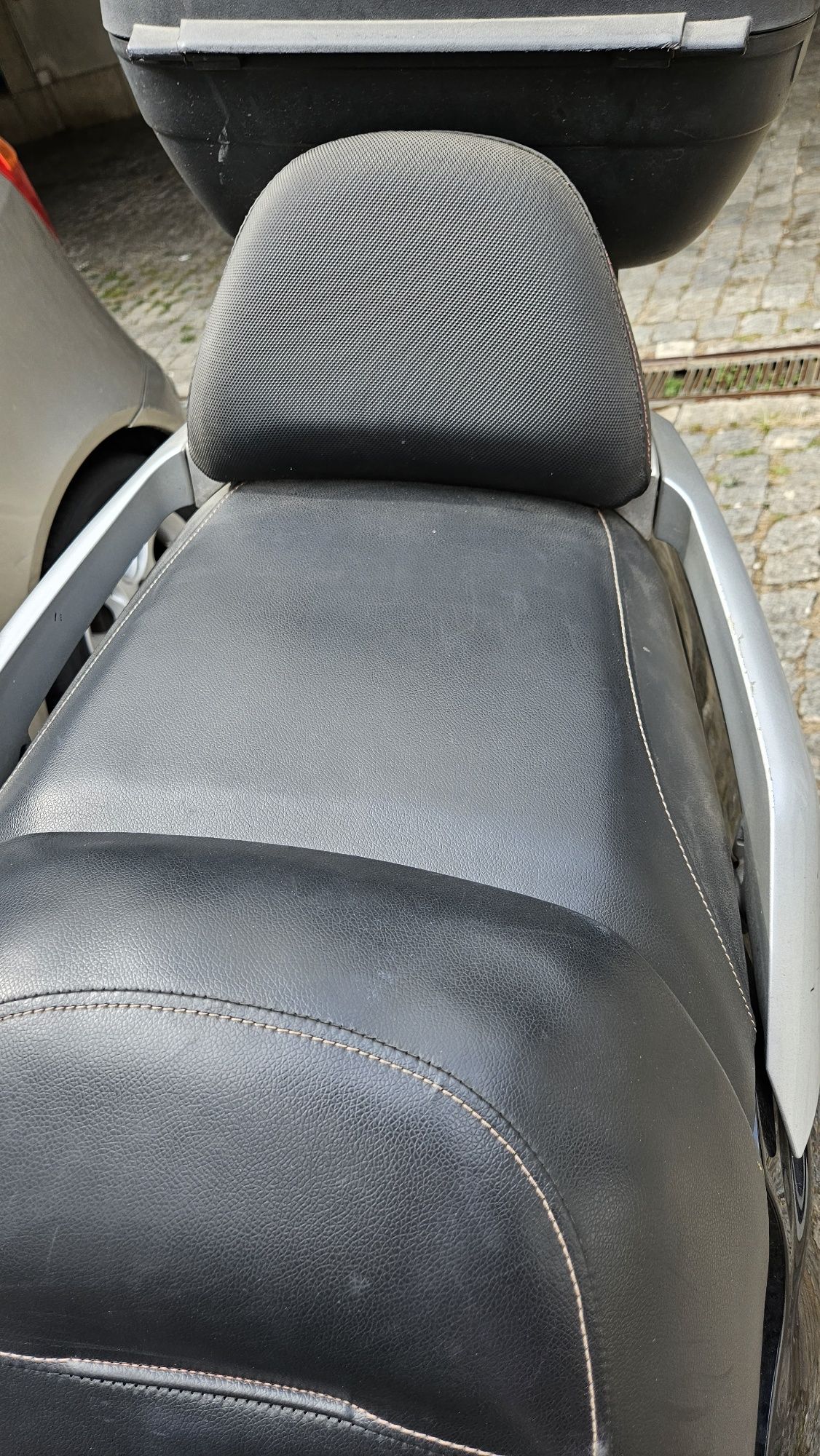 Vendo Suporte da mala de Scooter 125 Daelim