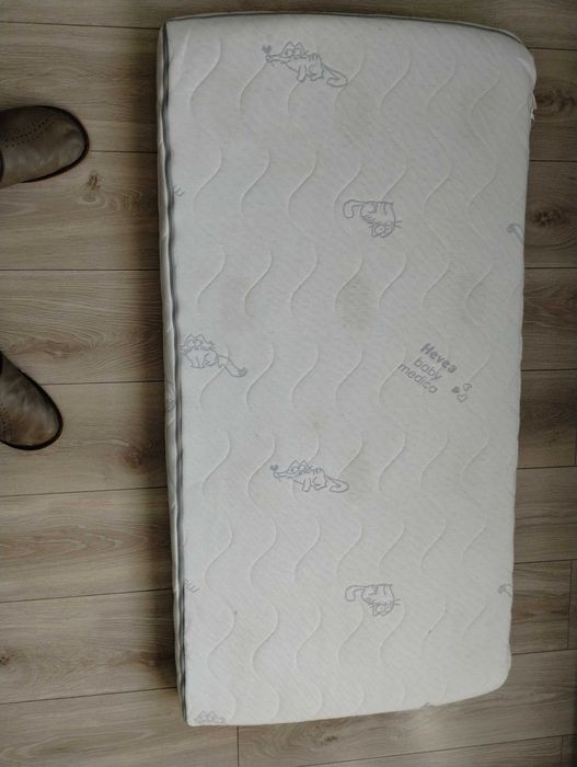 Łóżeczko dziecięce Pinio 120x60 z materacem