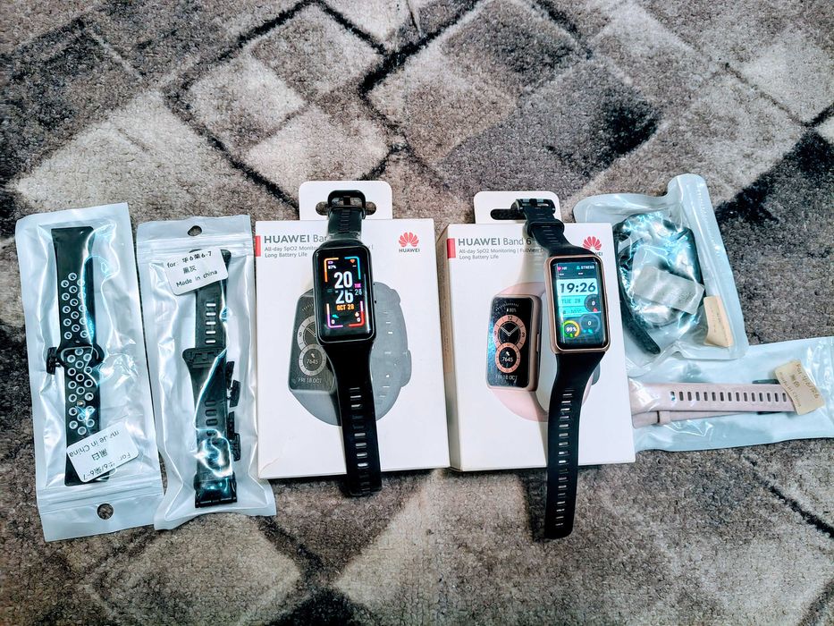 Huawei Band 6 Dark Grey & Sakura Pink фітнес браслет часи