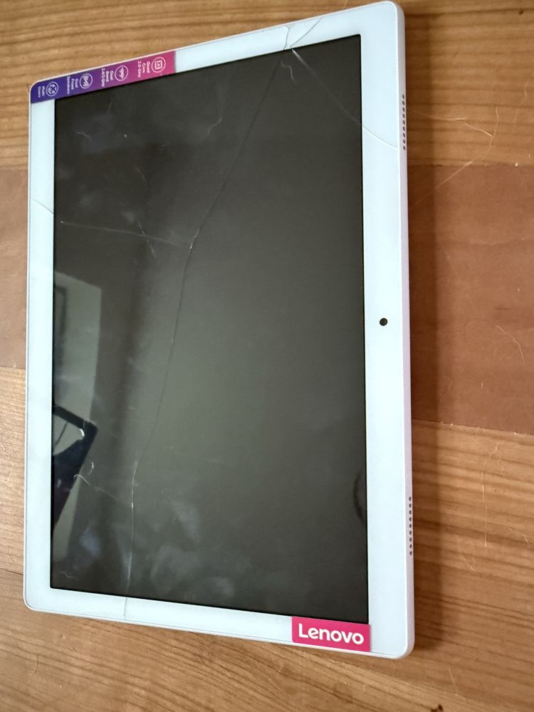 Lenovo Tab M10 HD (2 gen.) – Używany, pęknięta szybka, pełen komplet