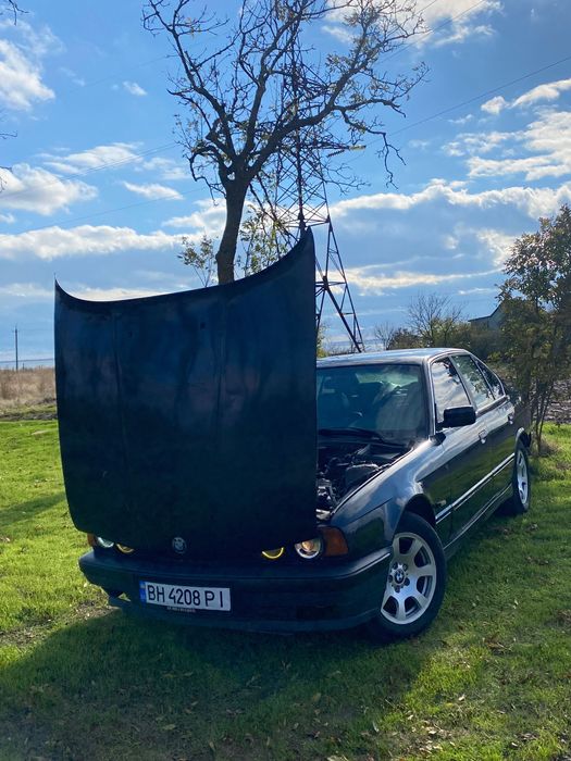 BMW 520 e34 2.0 газ/бенз 1994