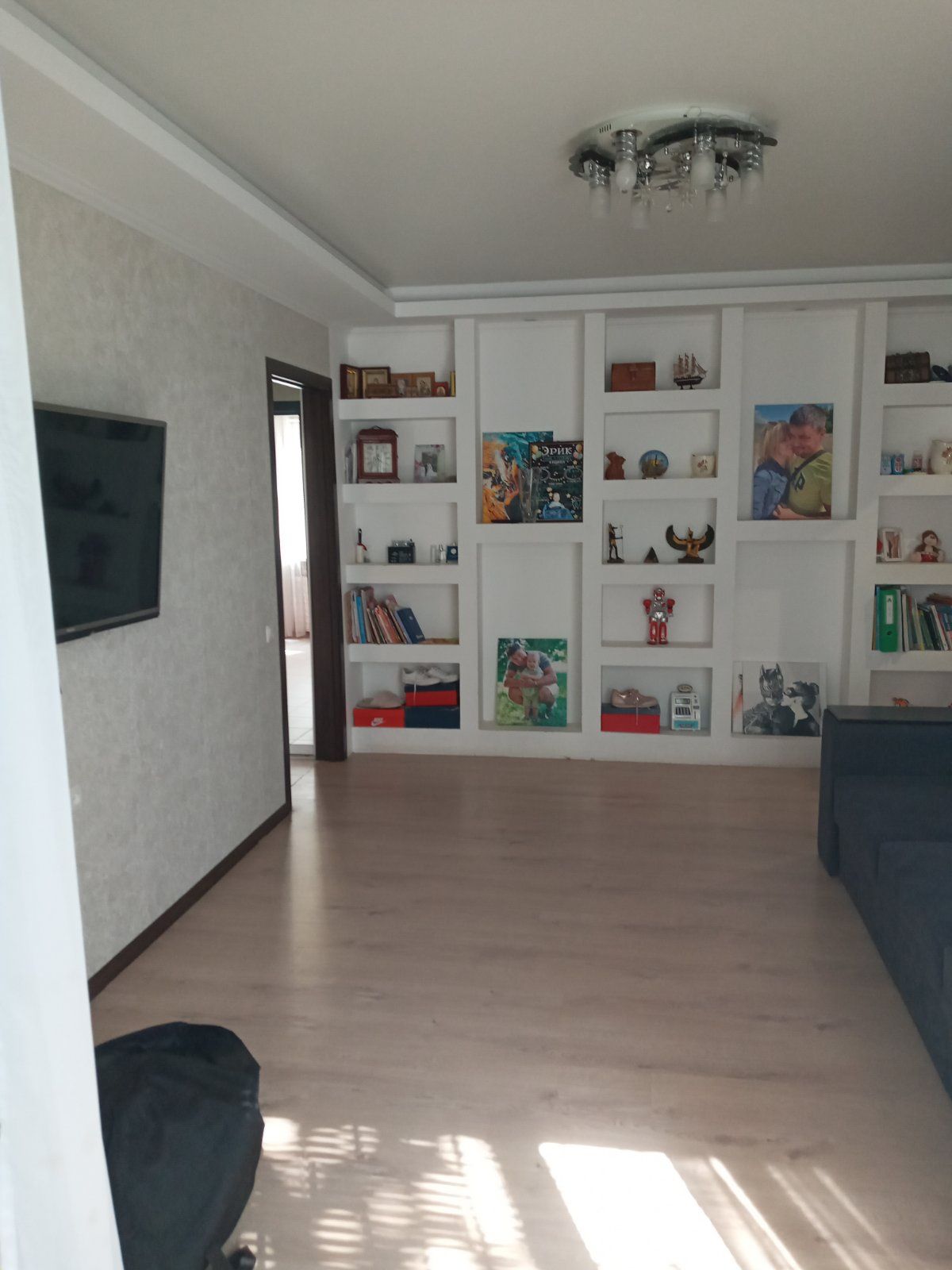 Продажа 3 комнатной квартиры,,ремонт,меб,техника
